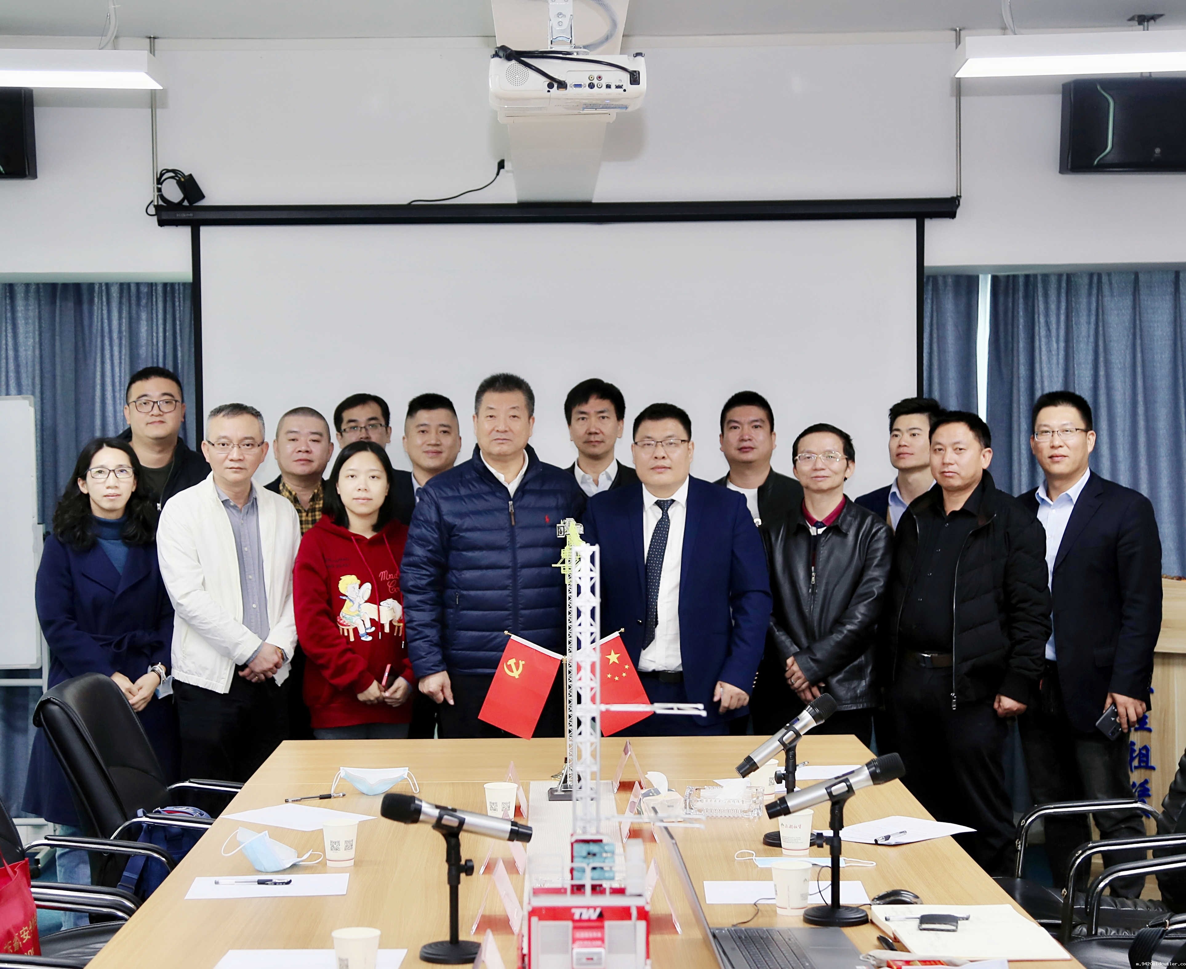 微信图片_202201121452083_副本.jpg 微信图片_202201121452083_副本.jpg